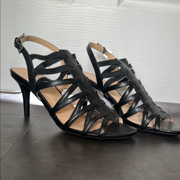 Liz Claiborne Black Strappy Heels - Picture 1 of 7